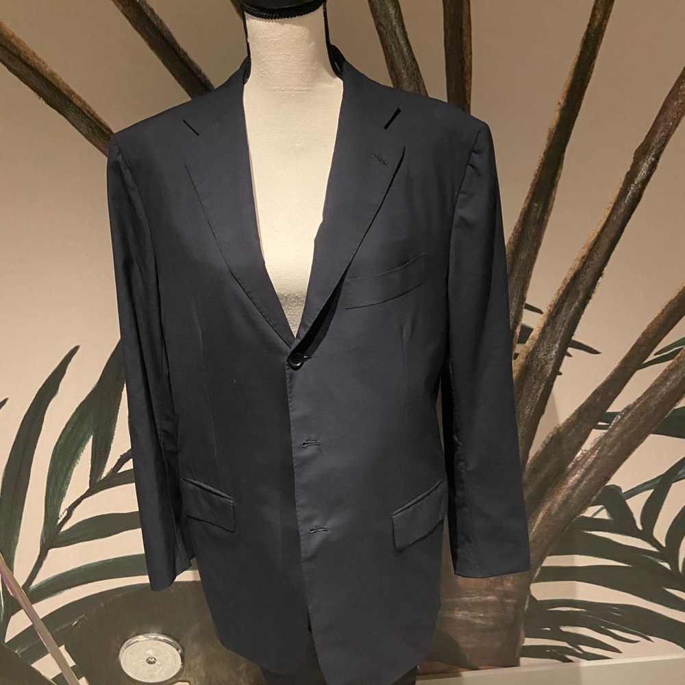 Kiton suit black size 33